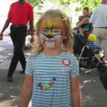 Bild - Mädchen mit Katzengesicht