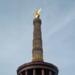Die Siegessäule | © FZM Bild: Die Siegesäule von unter fotografiert