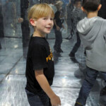 MACHmit! Museum für Kinder - Kinder im Spiegelkabinett Bild: MACHmit! Museum für Kinder - Kinder im Spiegelkabinett